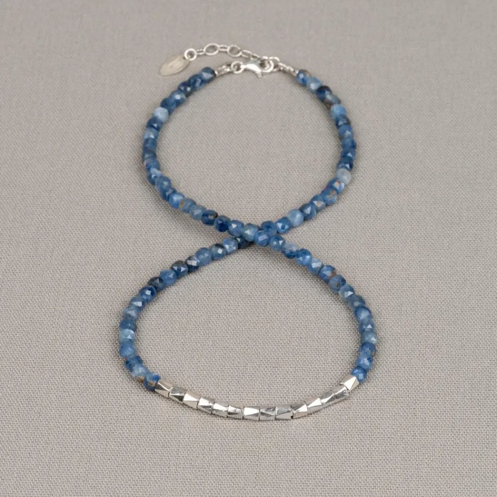 Jéh Jewels Silver | Edelsteine-Halskette aus Kyanit mit einer Reihe silberner eckiger Röhren