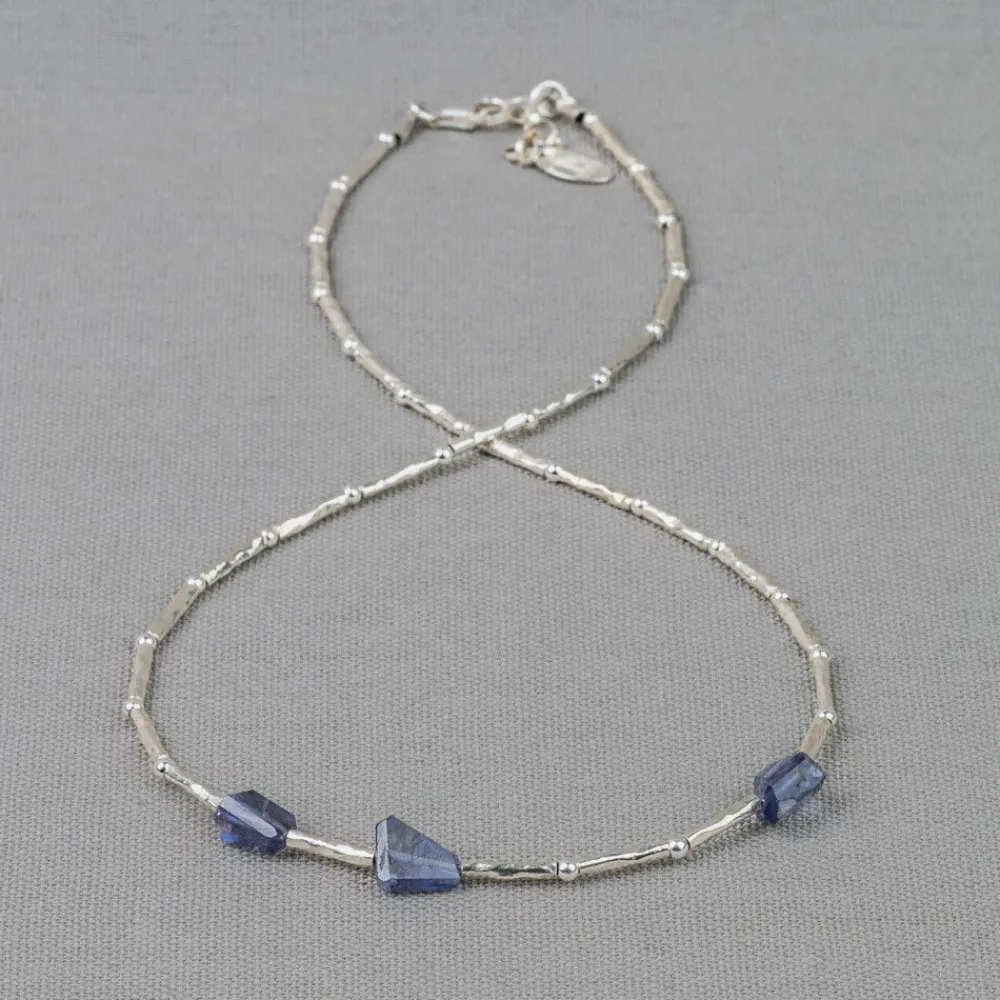 Jéh Jewels Tubes | Silver-Halskette aus silbernen Röhren mit Iolith
