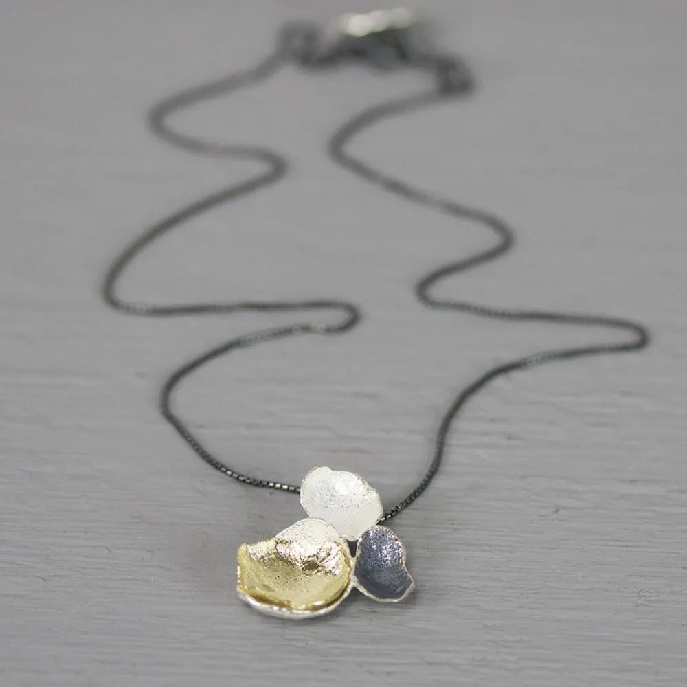 Jéh Jewels Touch Of Gold | Fine Line-Halskette mit Hänger in drei Farben