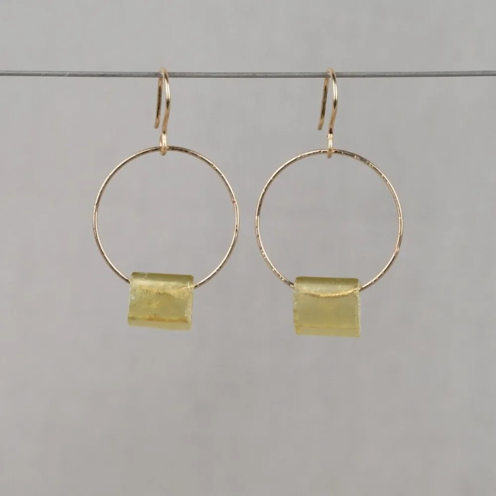 Jéh Jewels Touch Of Gold | Ohrhänger-Ohrring rund Goldfilled + Römisches Glas Olivgrün