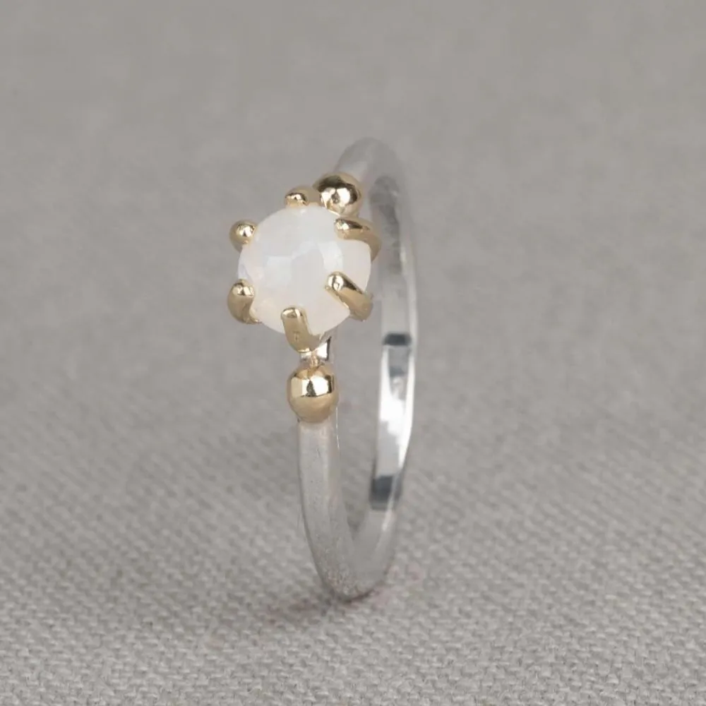 Jéh Jewels Mix & Match & 9 Carat | Edelsteine-Ring Silber + 9 Karat + Mondstein Rose